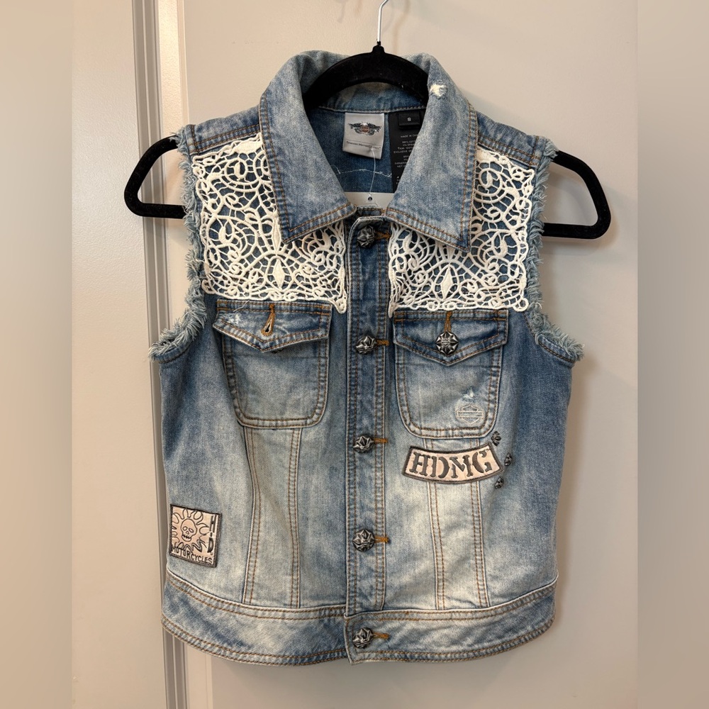Harley-Davidson Women’s Denim Vest Distressed Crochet Skull Small S NWT